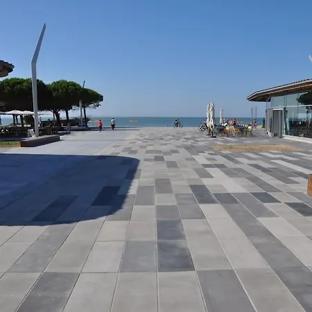 Magnifique T5, En Rez De Jardin, A 400m De La Plage Appartamento